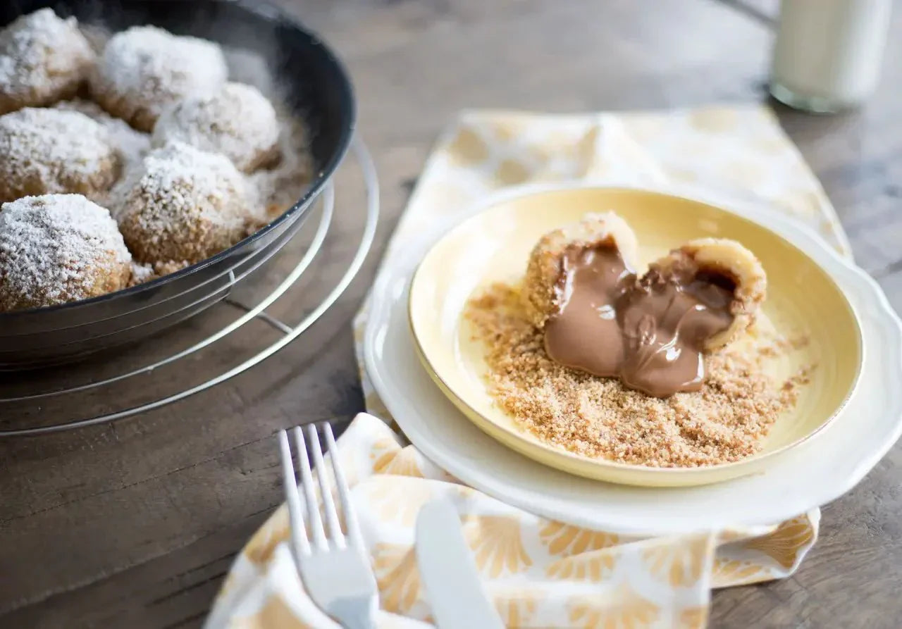 Nougatknödel mit süßen Semmelbröseln Rausch