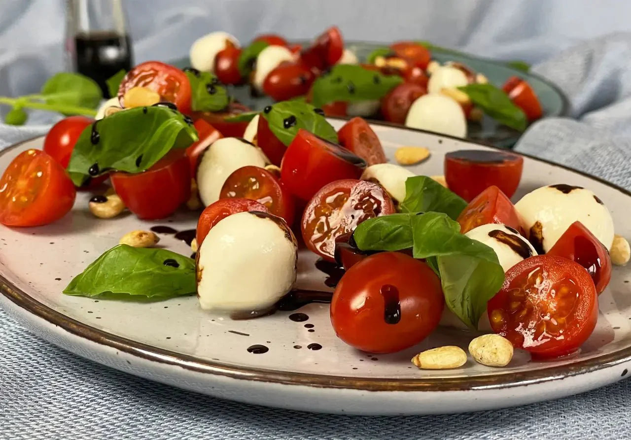 Tomate-Mozzarella Dressing mit Edelkakao