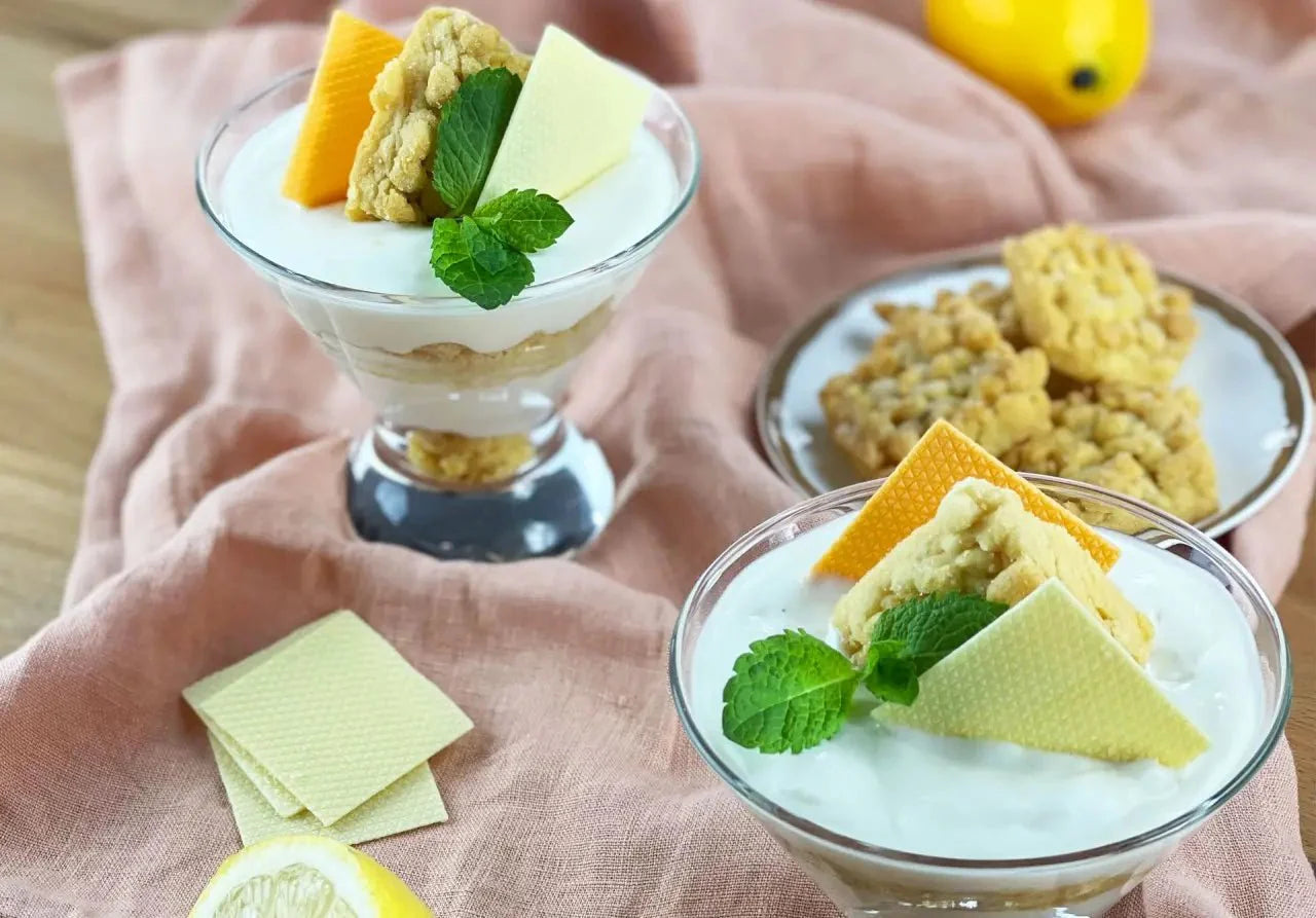 Zitronen-Quark-mit-knusprigen-Streuseln Rausch