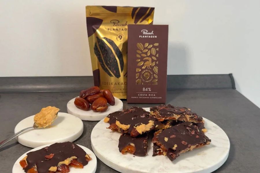 Dattel-Schokoladen-Bites-mit-Erdnussbutter Rausch