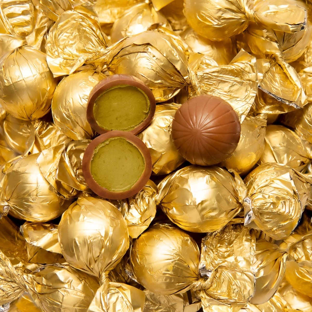 Goldene Pralinenkugeln Dubai-Style von Rausch